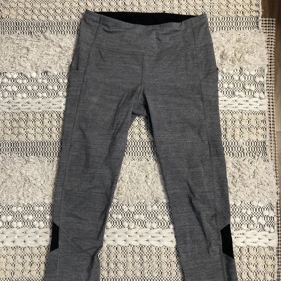 Lululemon Grey and Black Pace Rival Crops - Picture 4 of 6